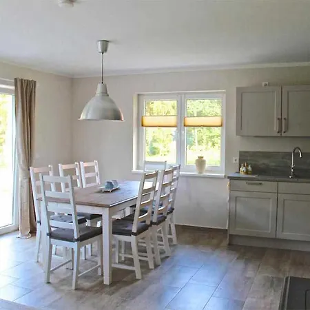 Ferienhaus Strasen See 7921 بيت للعطل Schwarz (Mecklenburgische Seenplatte)
