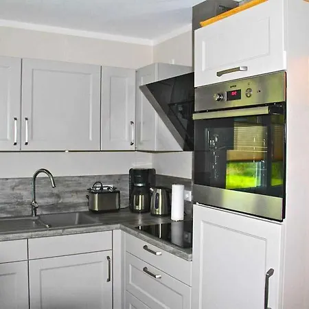 Ferienhaus Strasen See 7921 بيت للعطل Schwarz (Mecklenburgische Seenplatte)